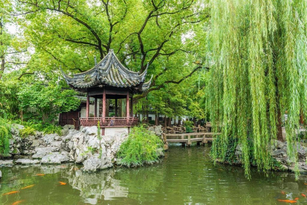 The Langham, Shanghai, Xintiandi Exterior foto The Japanese garden